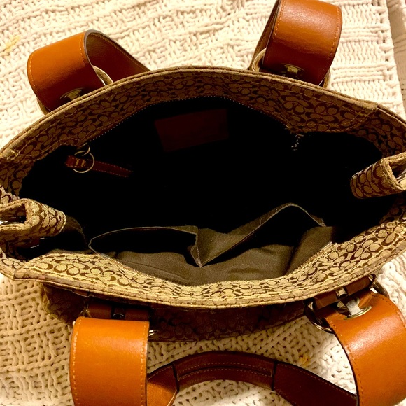 Authentic Coach Mini Signature Soho Bag - Picture 5 of 9
